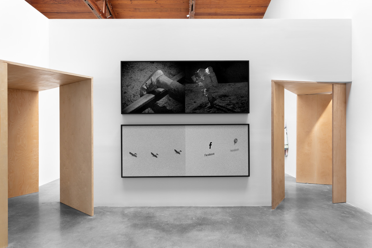 Daniela Rossell & Galen Jackson, ‘Computer With an Internet Connection’ in ‘Siembra’ (Sowing), Kurimanzutto, Mexico City, 2020. Courtesy of Kurimanzutto