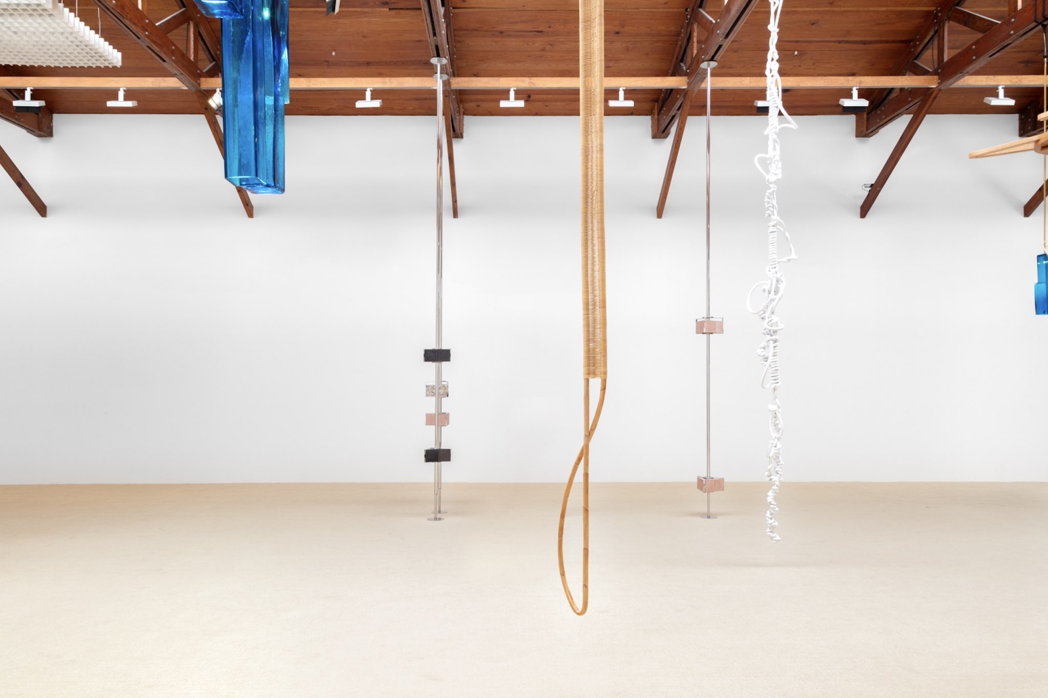 Leonor Antunes, « the homemaker and her domain, part III », kurimanzutto, 2022. Cortesía de kurimanzutto