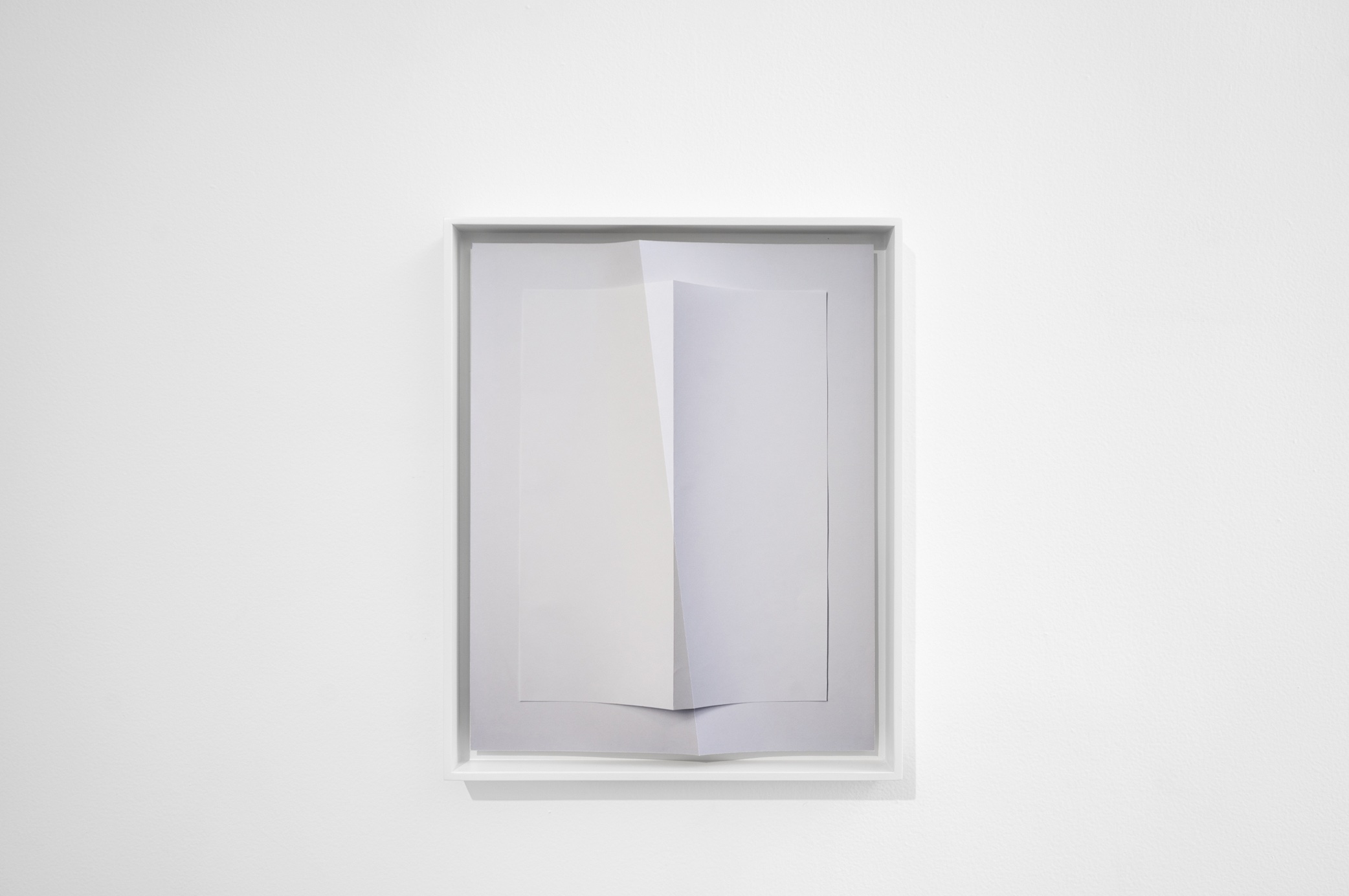 Andrea Martínez, ‘Las líneas que se desvanecen bajo el sol’, installation view. Courtesy of the artist and Lateral. 
