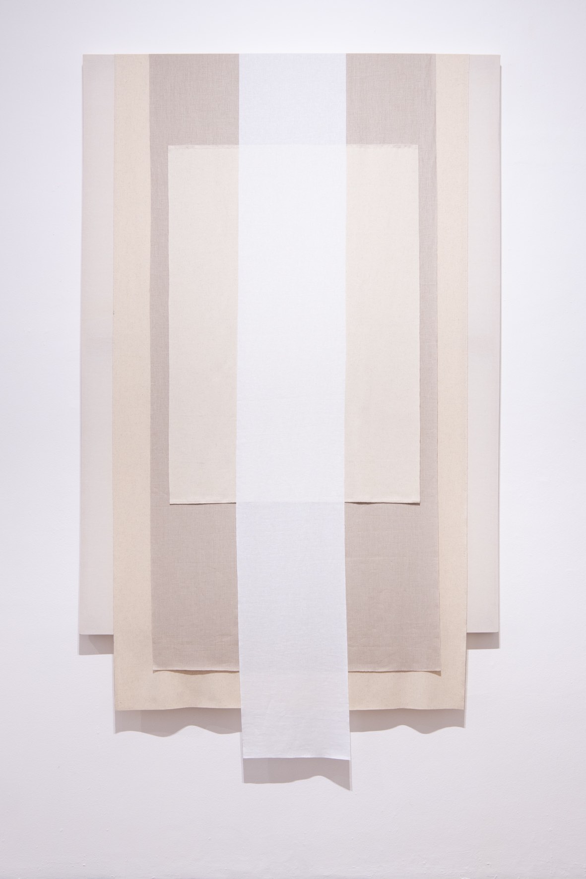 Vista de la exposición de Isa Carrillo, ‘El Lago, El Trueno, El Viento’ Museo Cabañas, 2023. Cortesía de la artista. Foto por Max Lindström