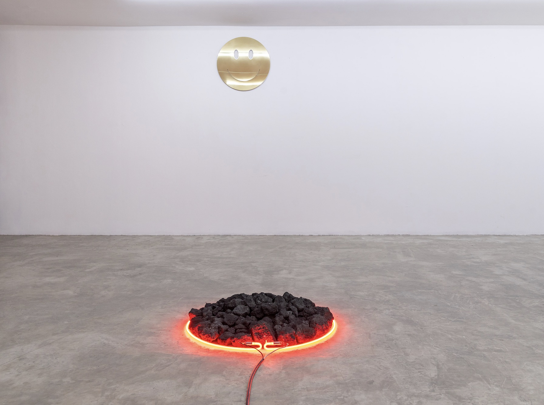Exhibition view of ‘¿Cómo podría saber que este sería mi destino?’ by Raúl Rebolledo. Courtesy of Proyecto Caimán. Photo: Agustín Arce