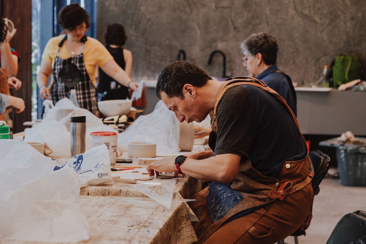 Anahuacalli ceramic school: fire workshop