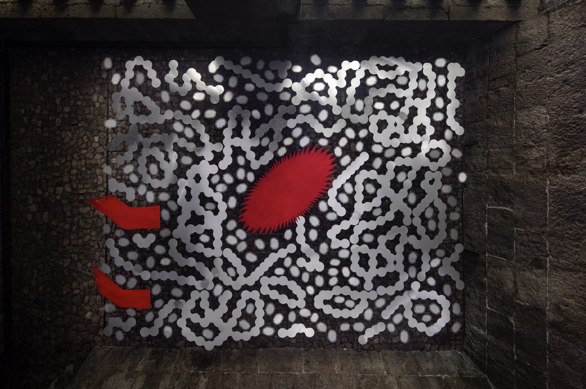 Exhibition view, ‘Dos incisivos’ by Ulrik López, Museo Anahuacalli. Photo: Ramiro Chaves