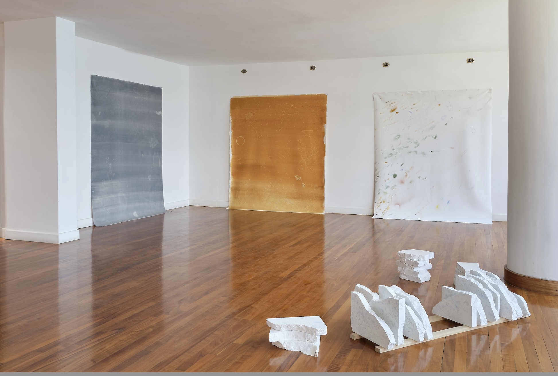 Ana Bidart, ‘Cada cosa, casi todo’, exhibition view. Courtesy of the artist and Proyecto Paralelo. Photography: Alfredo Mora