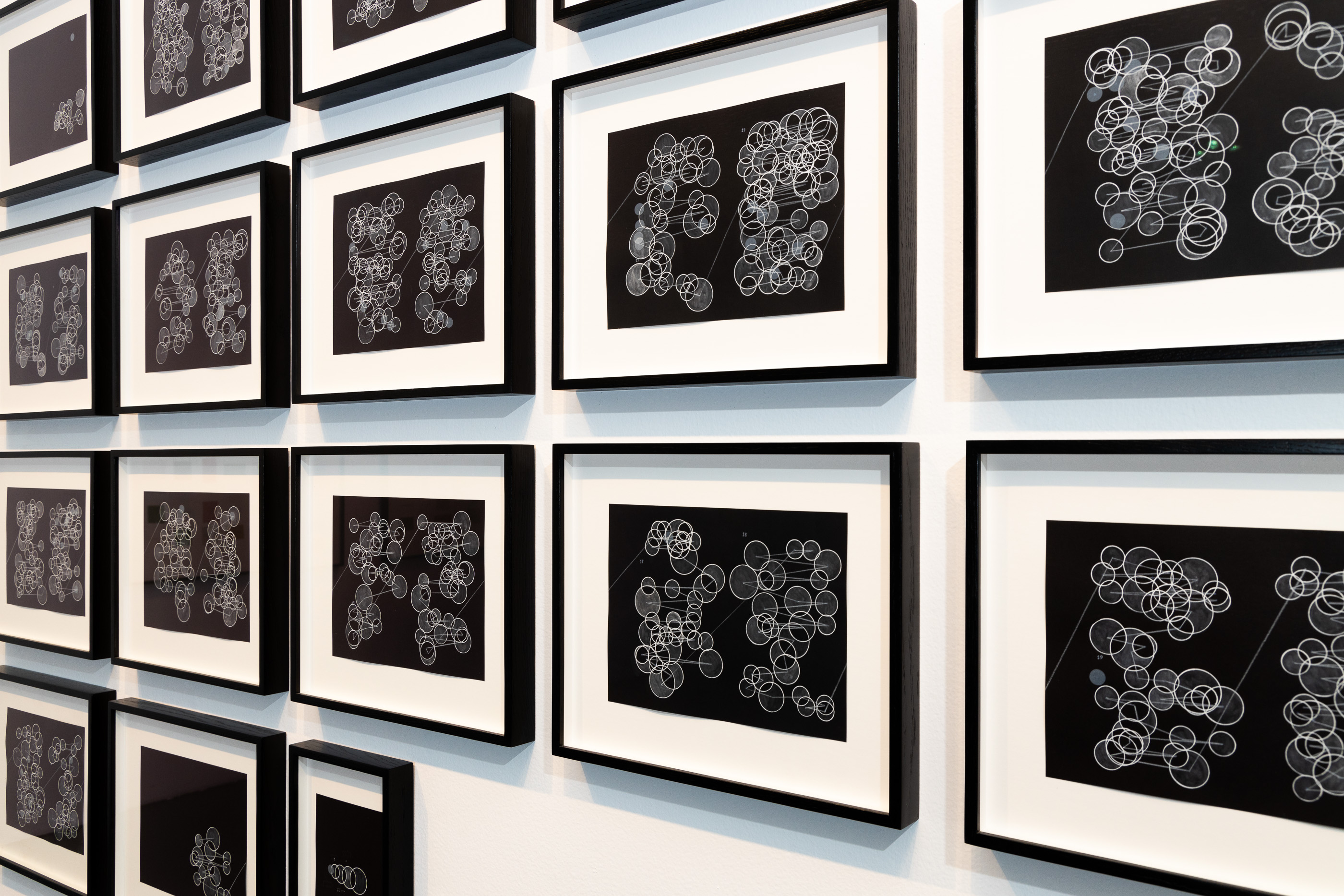 Verónica Gerber Bicecci, La estética del
silencio, 2018, Ficciones. Narratividad en el arte contemporáneo, vista de la exposición. Cortesía del Centro Cultural de España en México. Foto: Marco Lara.
