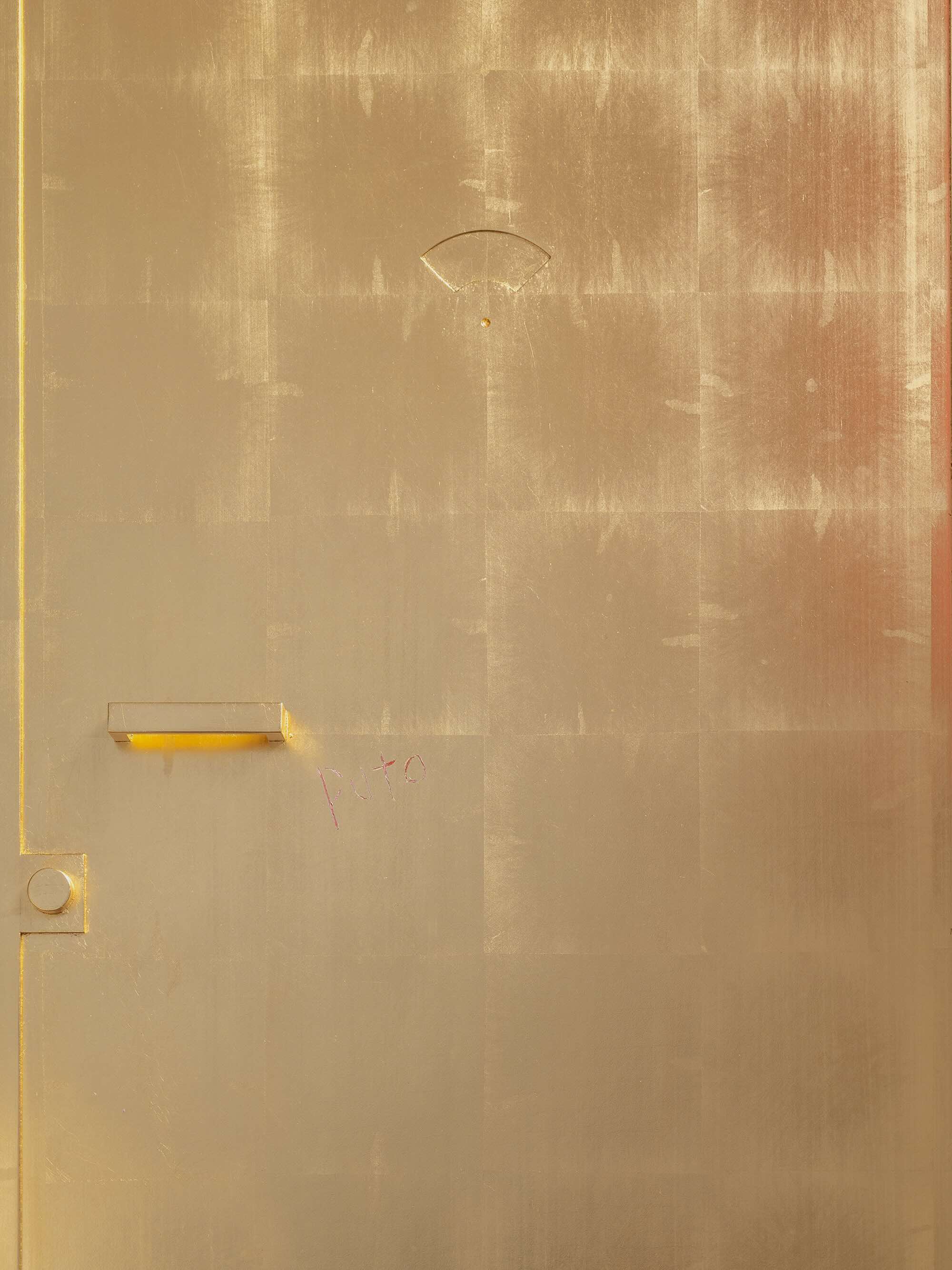 Pudor espiritual, Aldo Álvarez Tostado, Casa Cristo, Guadalajara. Courtesy of the artista. Photo: Agustín Arce