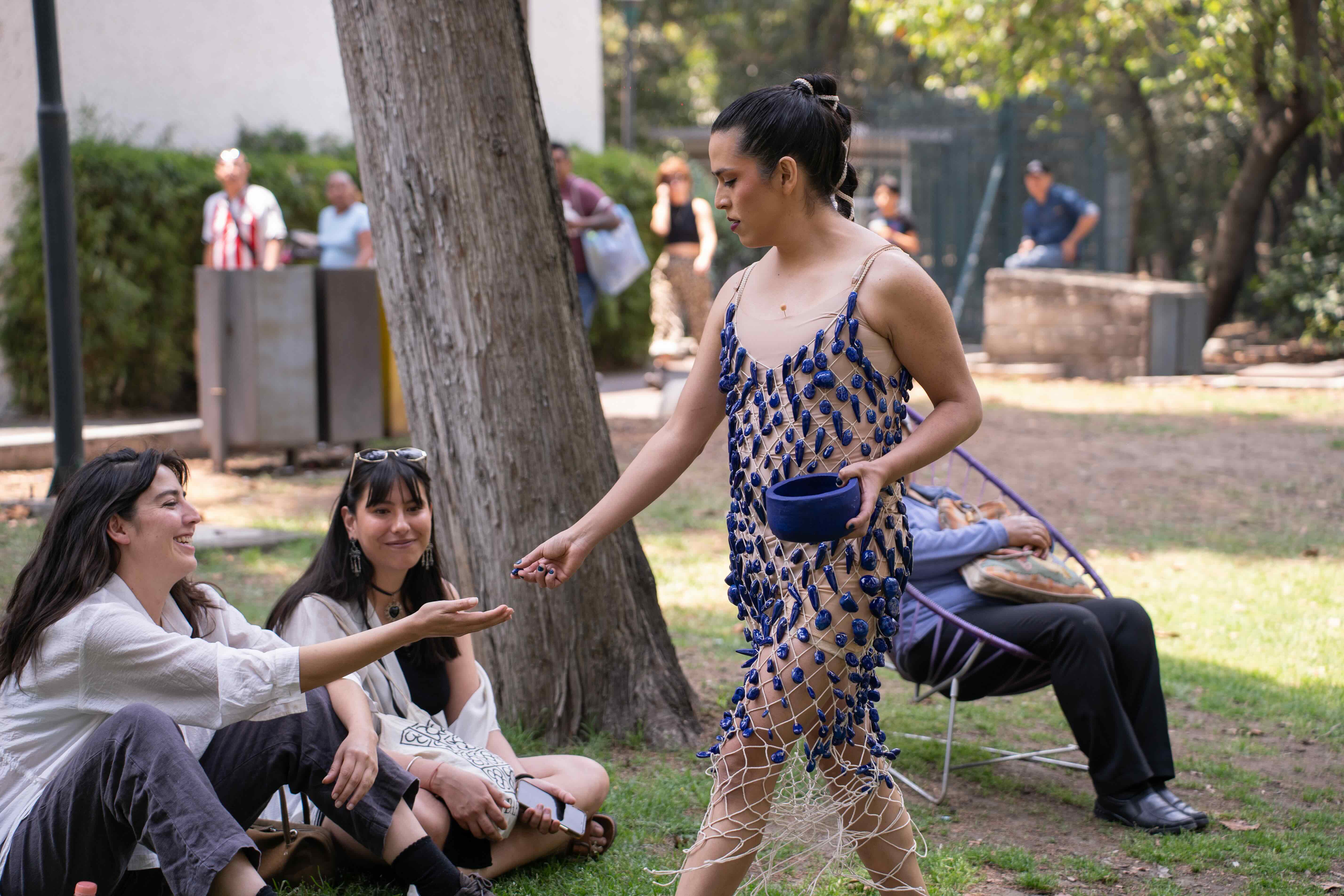 "Atravesar el lago", cycle of performances, Casa del Lago UNAM. Photograph: Mara Arteaga.